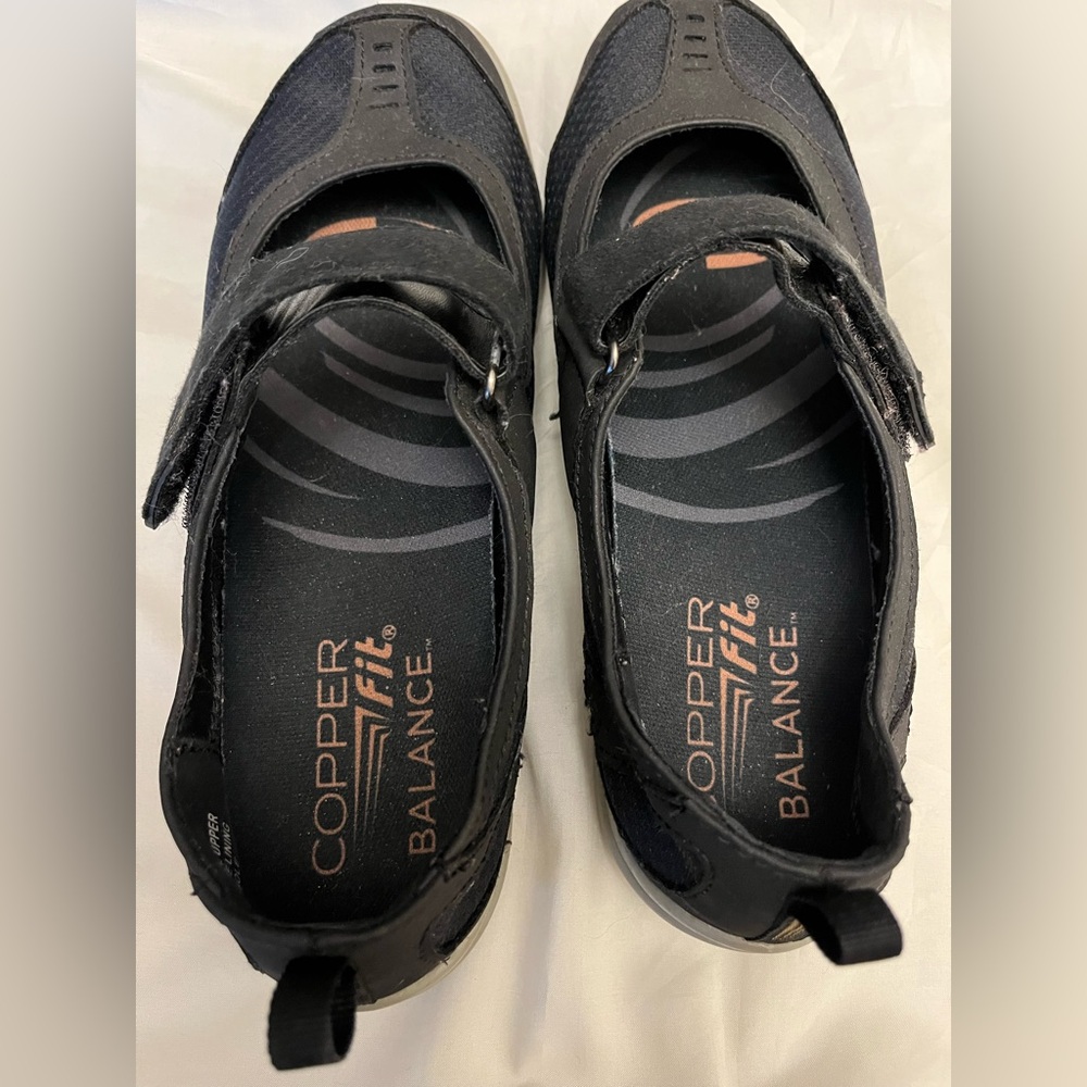 Copper fit canvas, Mary Jane flats/ 7.5 but they run small/ more like size 7